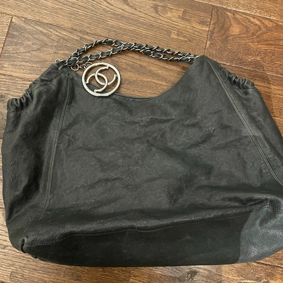 Coco Cabas XL Caviar Leather Tote - Picture 4 of 4